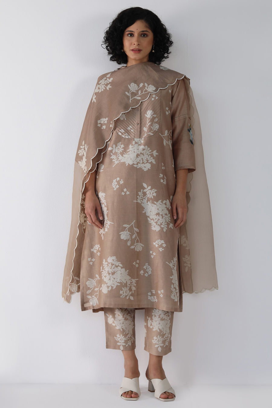 Beige Tunic Yuri Print Silk Chanderi And Silk Chanderi Pants
