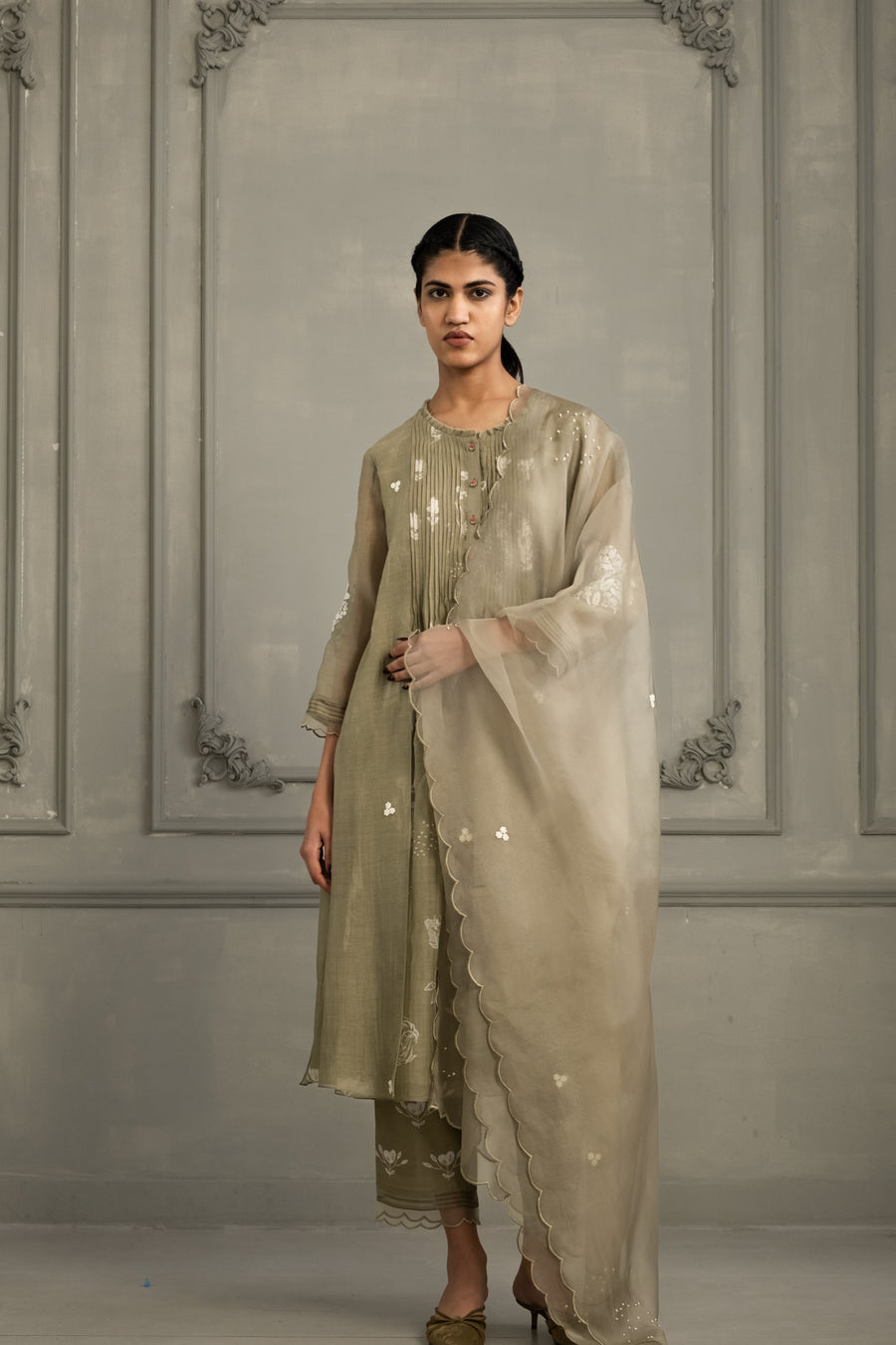 Sage Green Discharge Pleated Tunic Set In Mul Chanderi With Silk Chanderi Pants And Scalloped Organza Dupatta