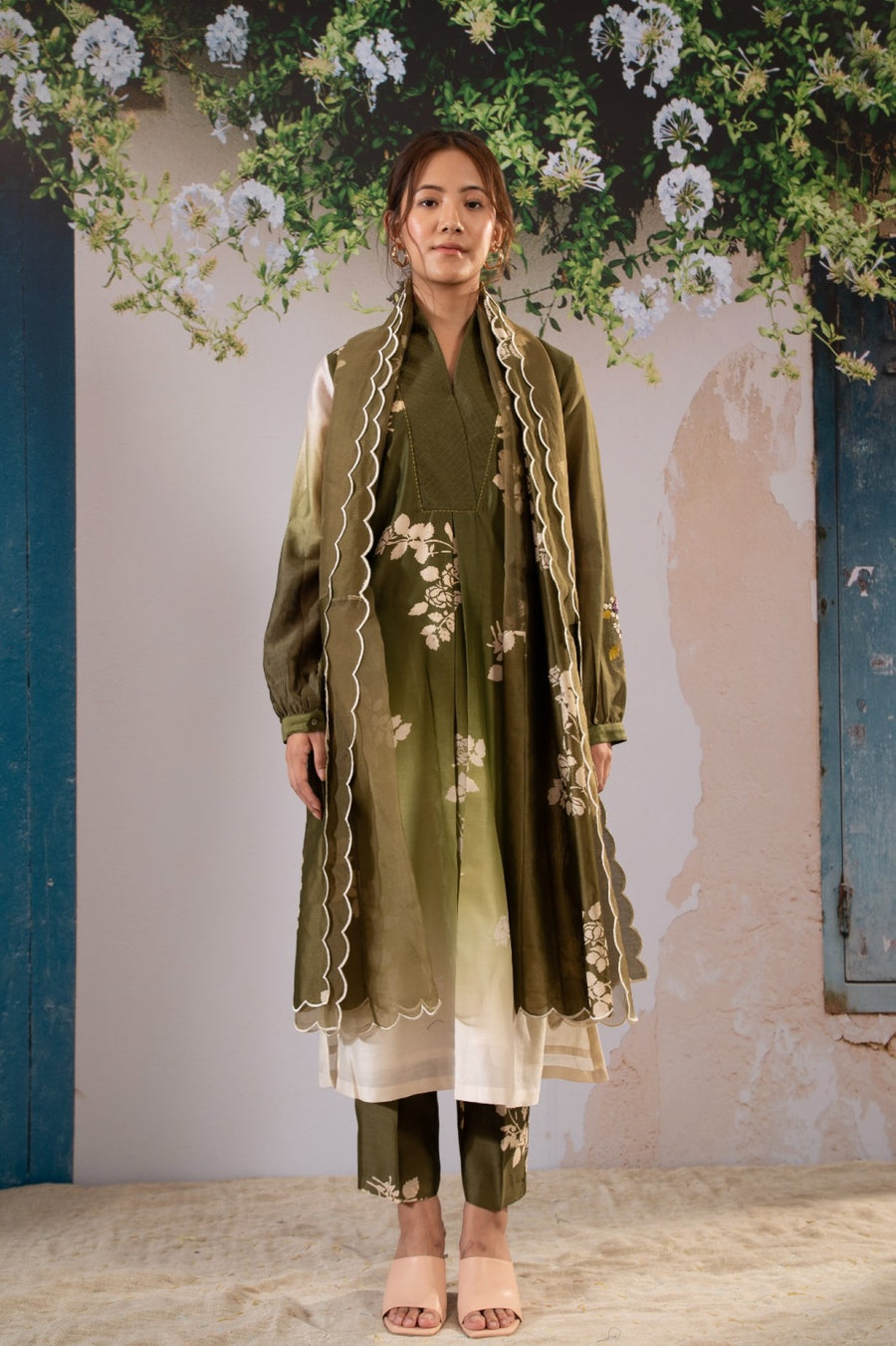Discharge Print Ombre Kurta Set With Organza Dupatta