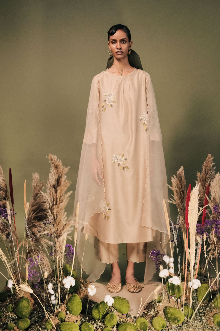 Beige Embroided Tunic Set In Silk Chanderi With Scalloped Organza Dupatta